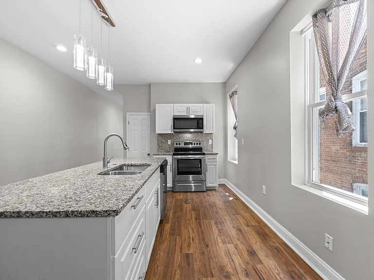 514 Oakland Ave — Photo 8