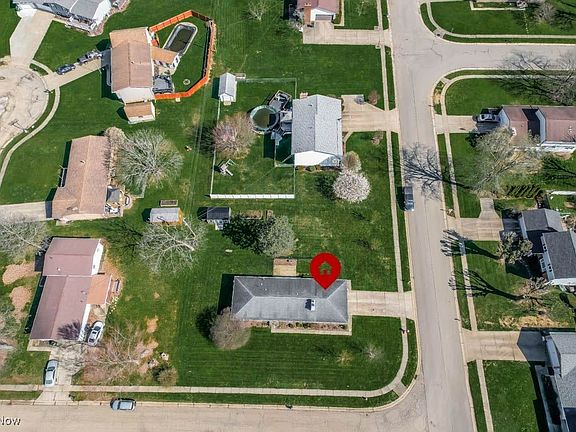 2nd image of 1141 Birchtree St