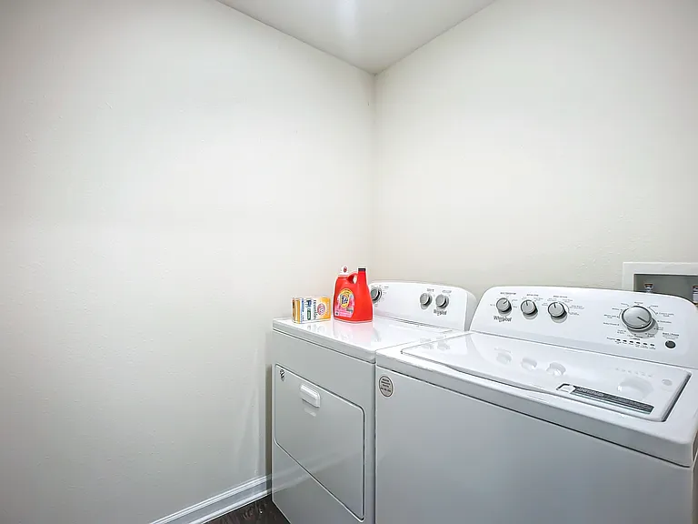 35 Albacete Rd — Photo 26