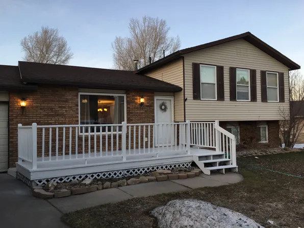 126 Briarwood Ct, Evanston, WY 82930