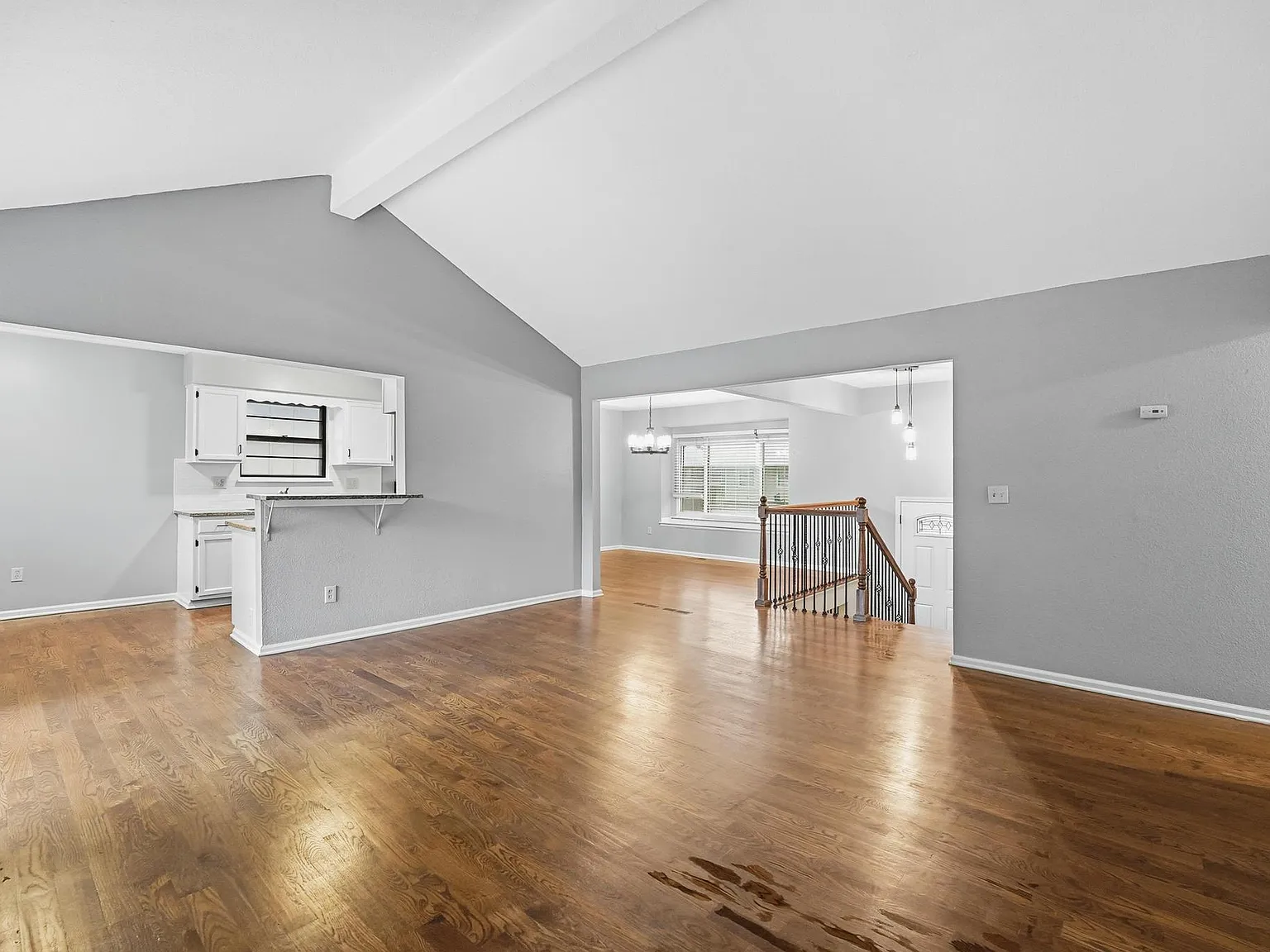 3 bed, 2.5 bath, 1913 sqft, $2,600 — Photo 4