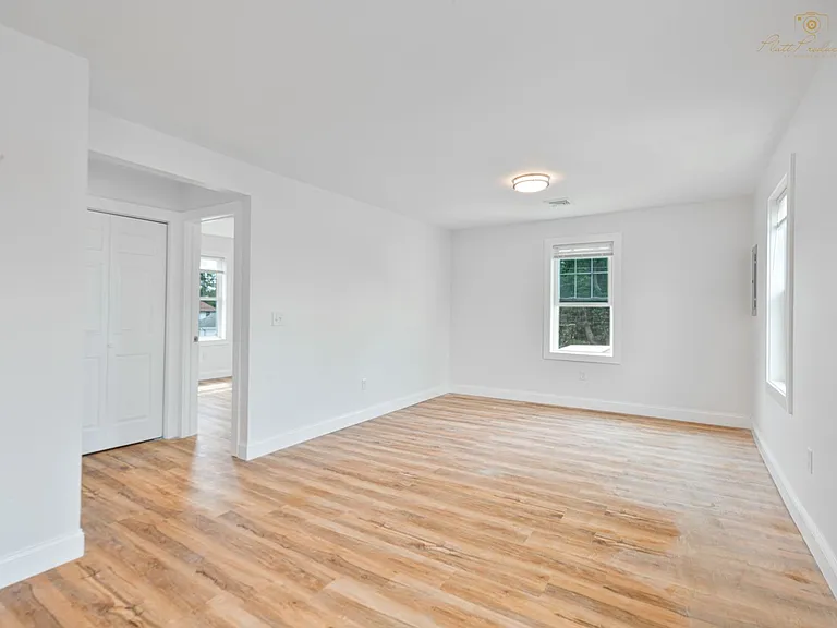 9 Colwell St #2 — Photo 7