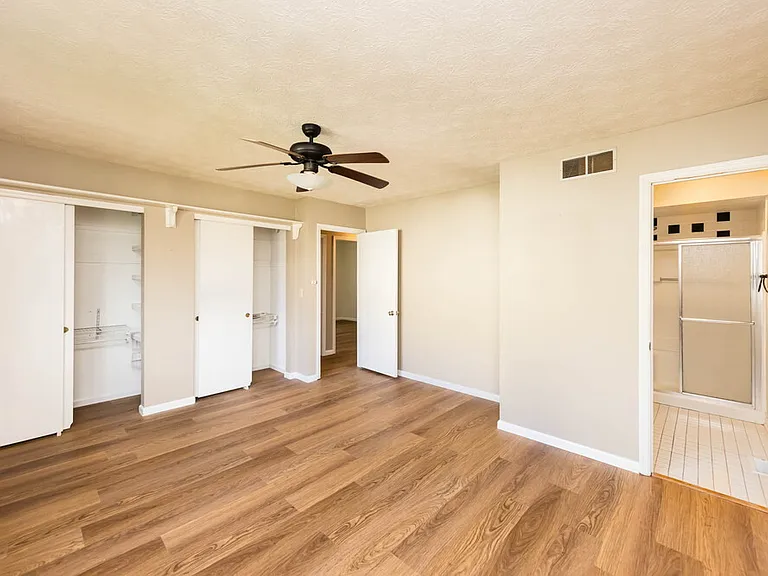 5334 Tara Hill Dr — Photo 3