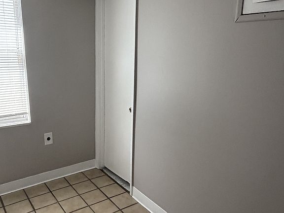 3rd image of 1025 S 10th St #11328523