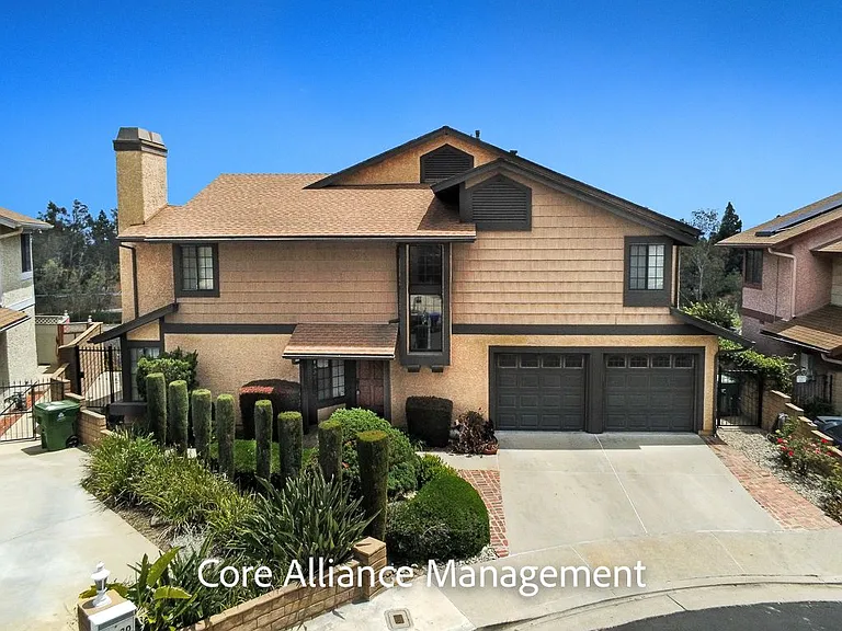 18324 Algiers St — Photo 1