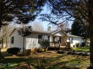 101 E Trace Dr, Newton, NC 28658