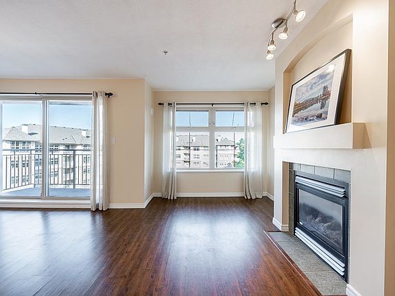 4th image of 15220 Guildford Dr #401