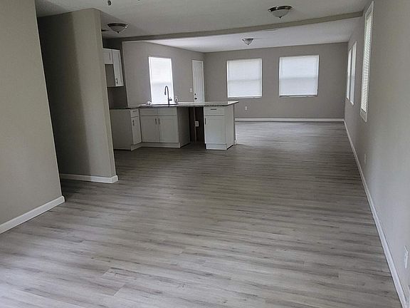 3rd image of 2839 W 7TH Street