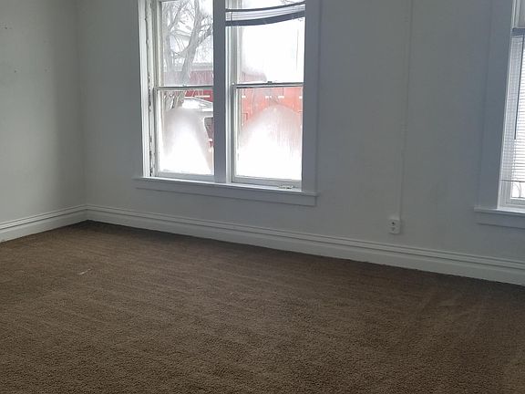 2nd image of 402 S 15th St APT B