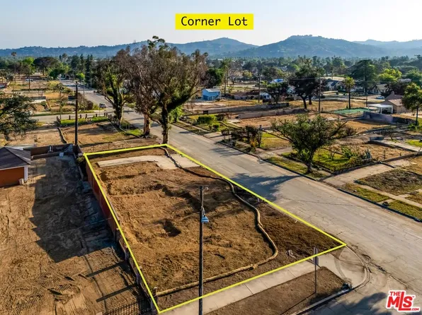 156 W Mariposa St, Altadena, CA 91001