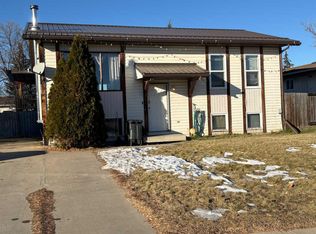 1004 12th St SE, Slave Lake, AB T0G2A3