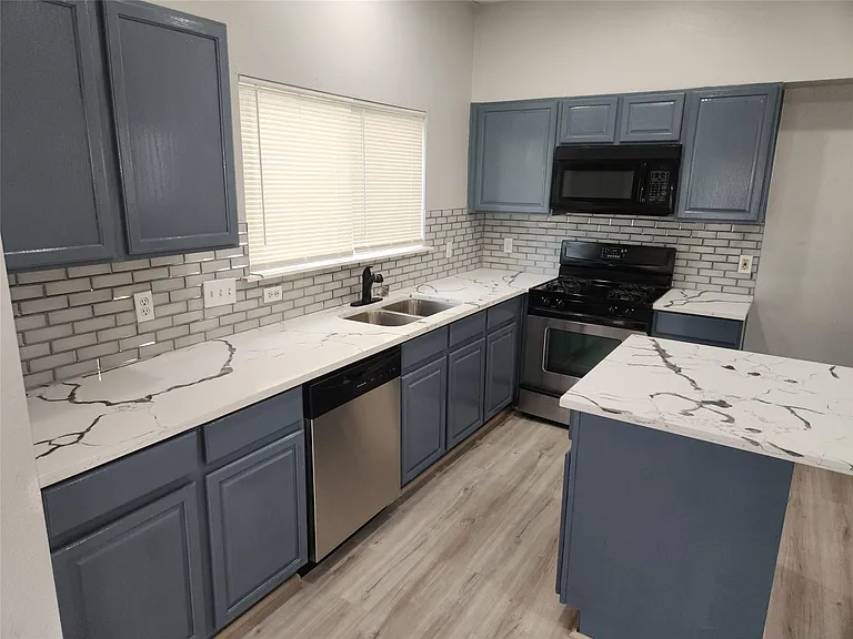 20911 Walder Ct — Photo 4
