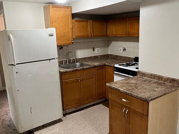 2nd image of 8 Highland Ave #15