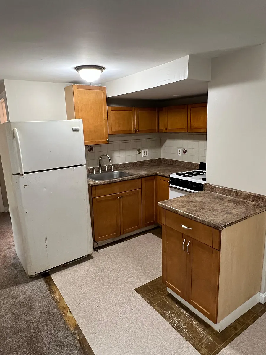 Building Photo - 8 Highland Ave #15