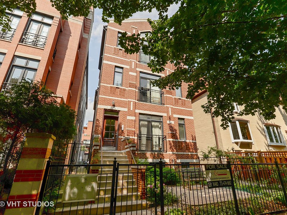 1st image of 2854 N Burling St #G