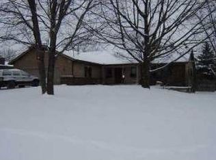 8628 Caprice Dr, Jenison, MI 49428