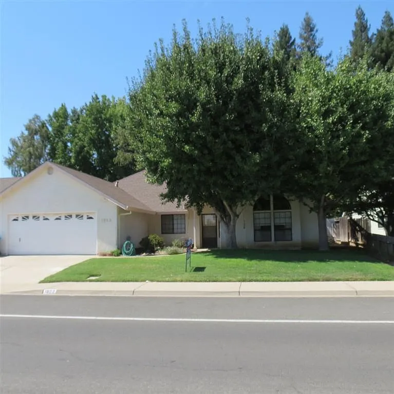 1922 Gray Ave photo 1