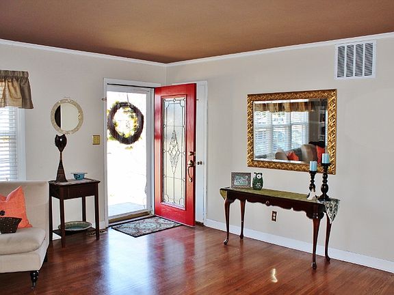 2nd image of 1636 Navajo Dr