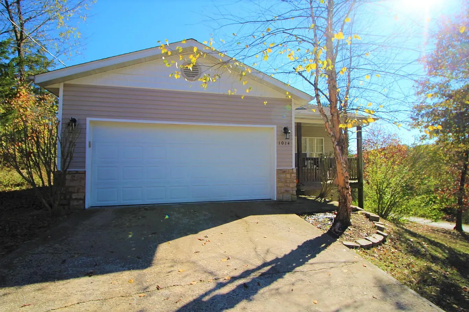 3 bed, 1318 sqft, $1,600 — Photo 2