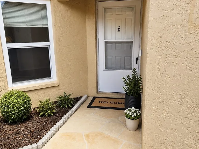 1203 Saxony Cir #C — Photo 19