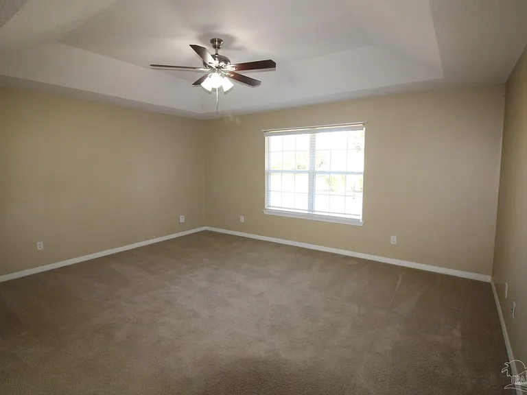 1100 Freeboard Blvd — Photo 9