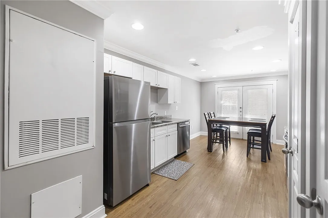 3 bed, 1324 sqft, $1,450 — Photo 4