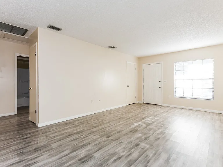 620 Emerald Ave #1 — Photo 6