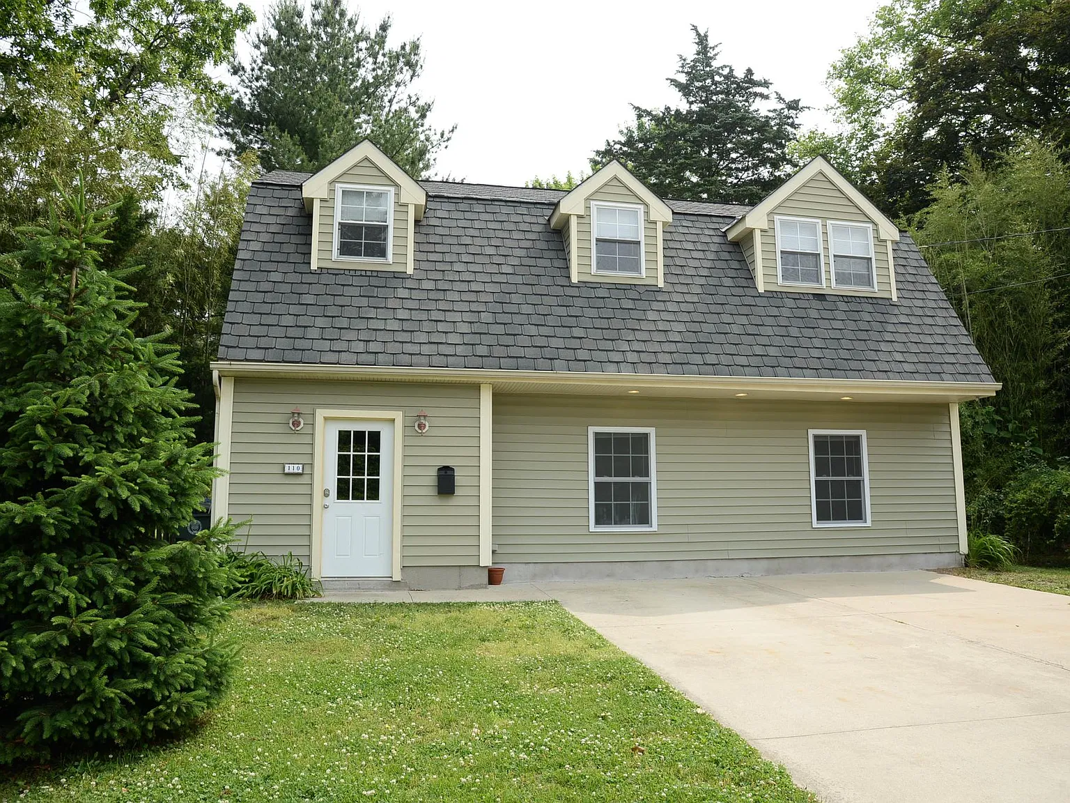 110 State St — Photo 1