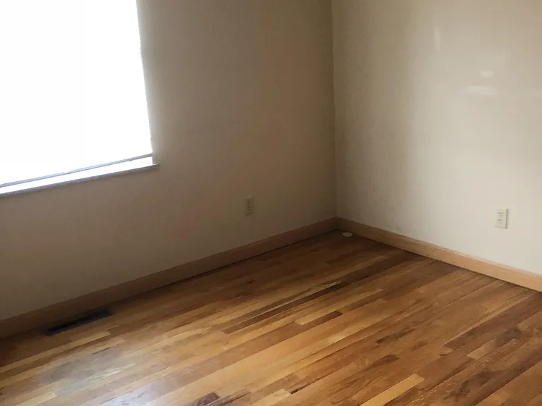 20 Berkley Dr — Photo 3