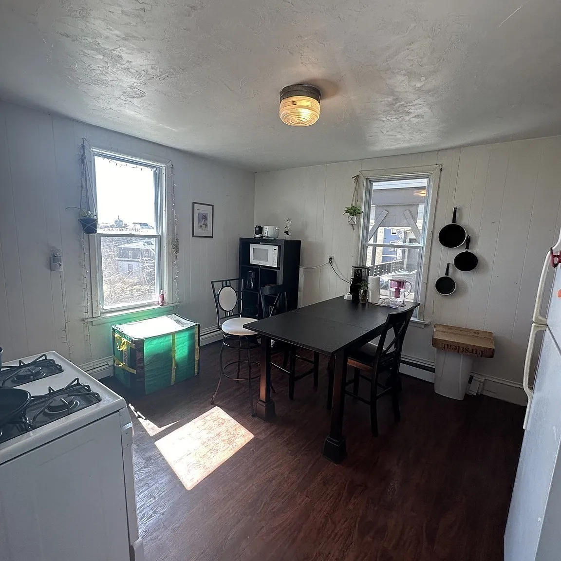 2 bed, 9999 sqft, $3,800 — Photo 1