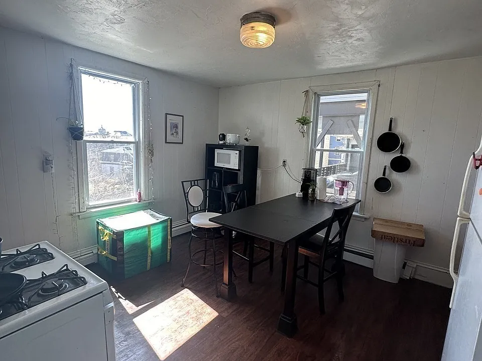 50 Fisher Ave #1