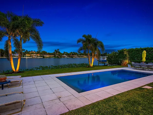 7128 W Lake Drive, Lake Clarke Shores, FL 33406