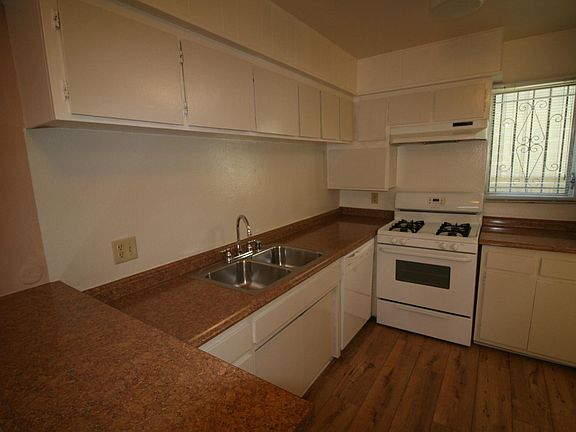 5th image of 11607 Acama St APT 8
