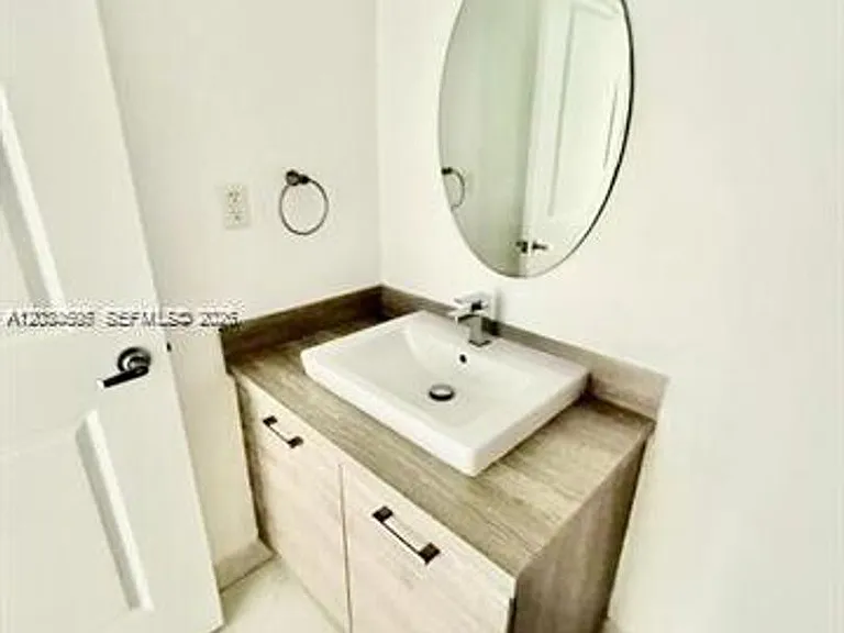 400 Sunny Isles Blvd #817 — Photo 15