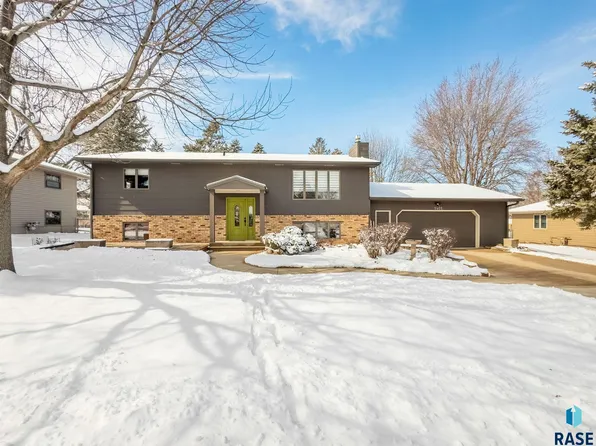 1401 S Gordon Dr, Sioux Falls, SD 57110