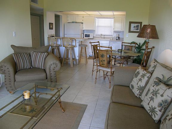 5th image of 200 Wrenn St APT 303