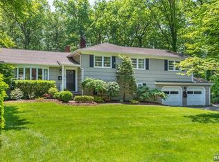 464 Caldwell Dr, Wyckoff, NJ 07481