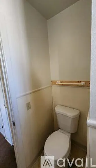 317 Washington St #5 — Photo 4
