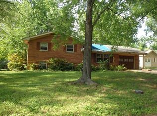 2220 Dusseldorf Dr, Evansville, IN 47711