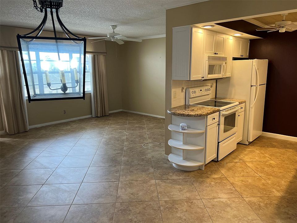 1st image of 4701 Martinique Drive #F4