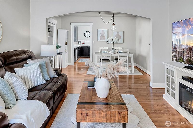 4th image of 39801 SE Walnut Street