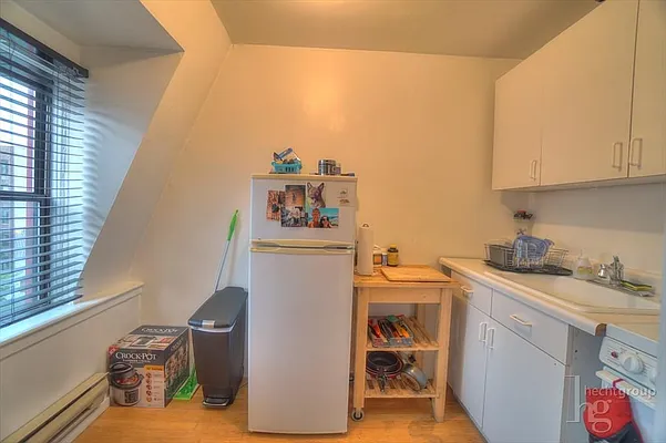 Rented by Hecht Group | media 10