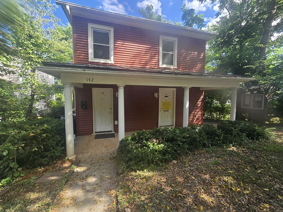 142 Carlton Rd. - Apt B (upstairs)