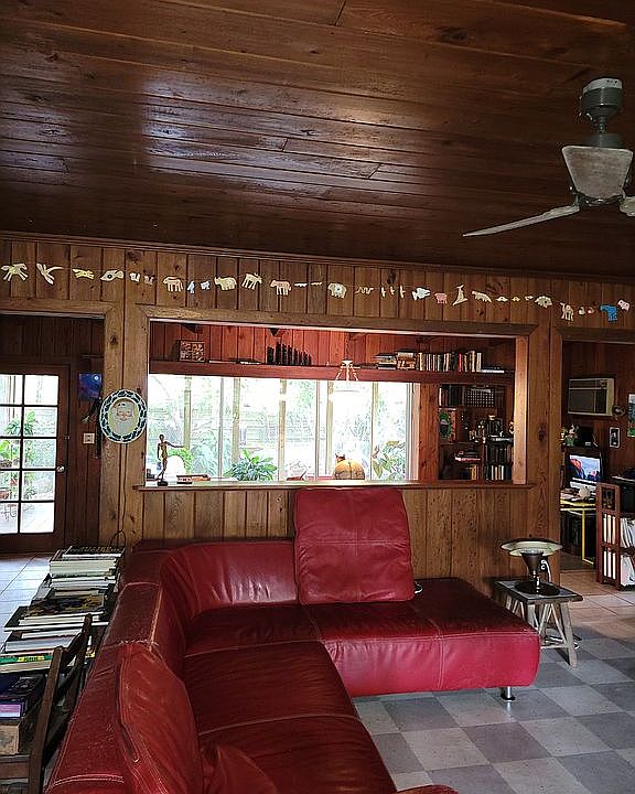 1st image of 867 Virginia Dr