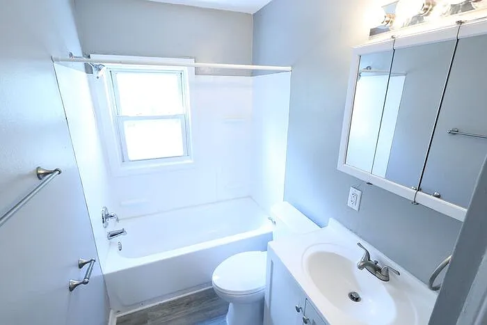 3656 W 107th St — Photo 5