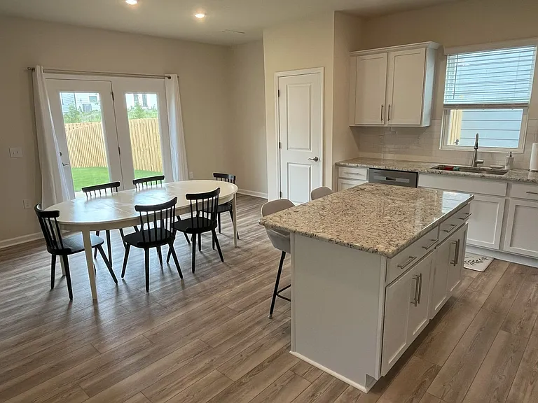 1501 Rhodes Pond St — Photo 8