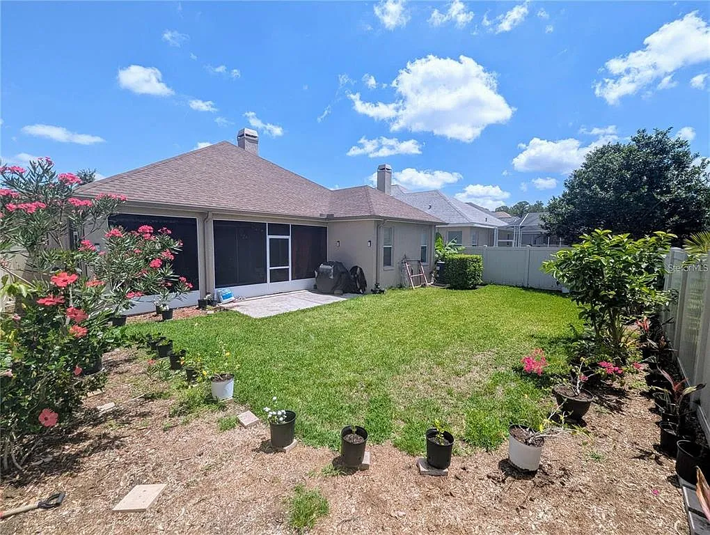 3 bed, 2.0 bath, 2080 sqft, $3,400 — Photo 3