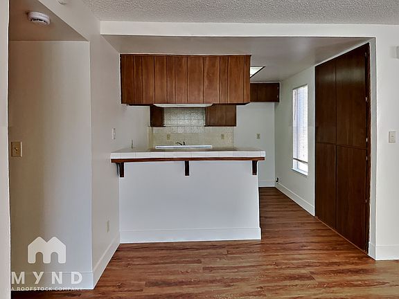 5th image of 5400 Elsinore Way