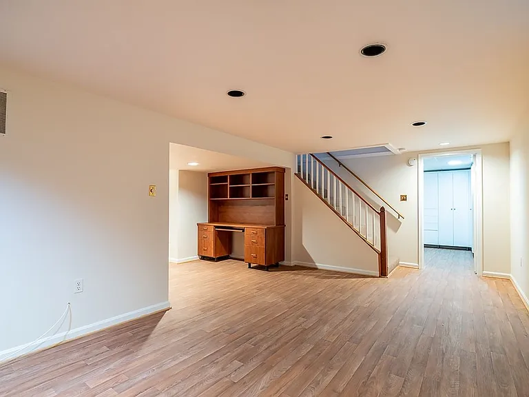 6400 Ruffin Rd — Photo 29