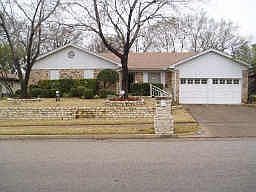1st image of 600 Live Oak Dr
